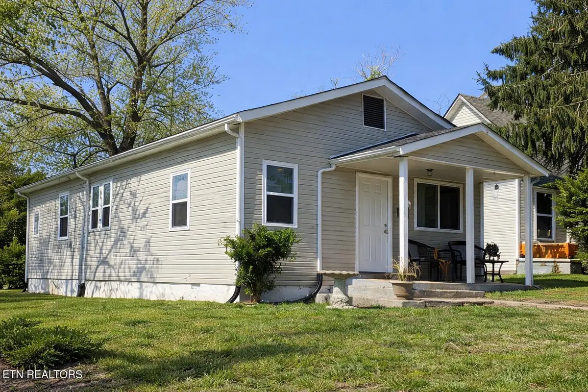 1703 Worth St, Knoxville, TN 37917 - Image #1