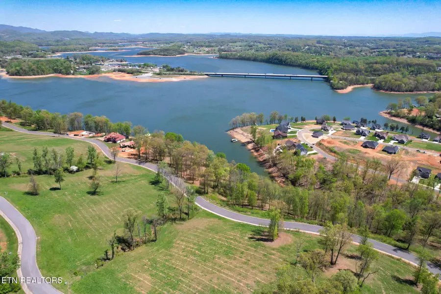 2093 Edgewater Sound, Morristown, TN 37814 - #3