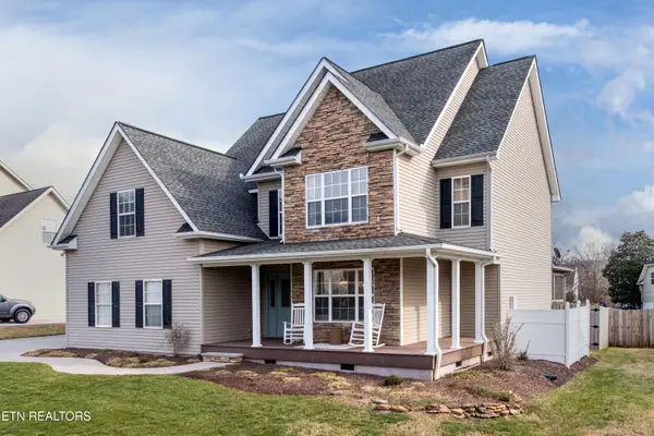 1100 Paxton Drive, Knoxville, TN 37918