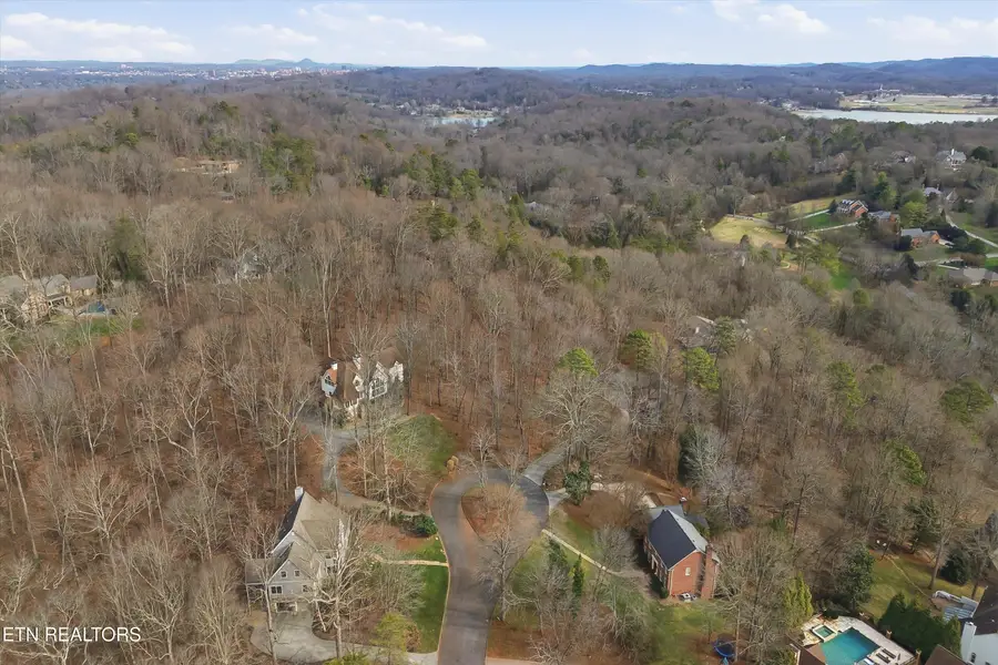 2001 Lyons Ridge Rd, Knoxville, TN 37919 - Image #2
