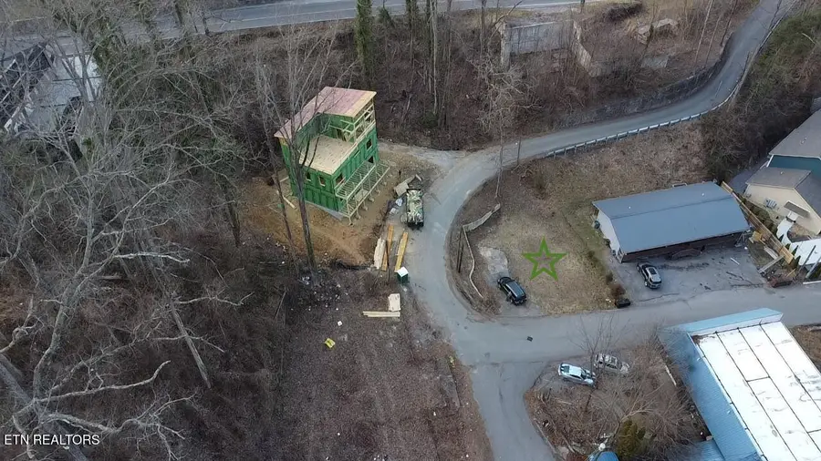 322 Circle Drive, Gatlinburg, TN 37738 - Image #2