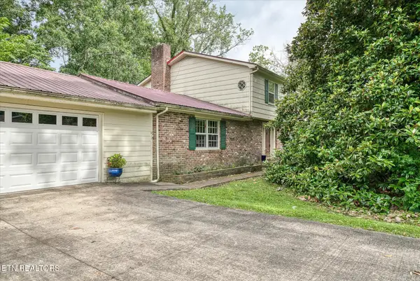 1025 N Maple Ave, Cookeville, TN 38501