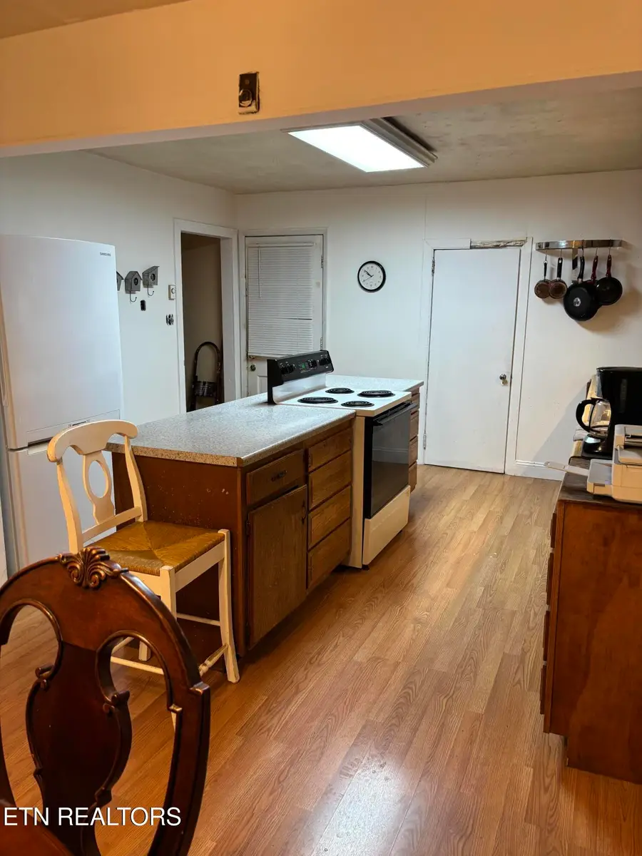 820 Forsythe St, Knoxville, TN 37917 - #2