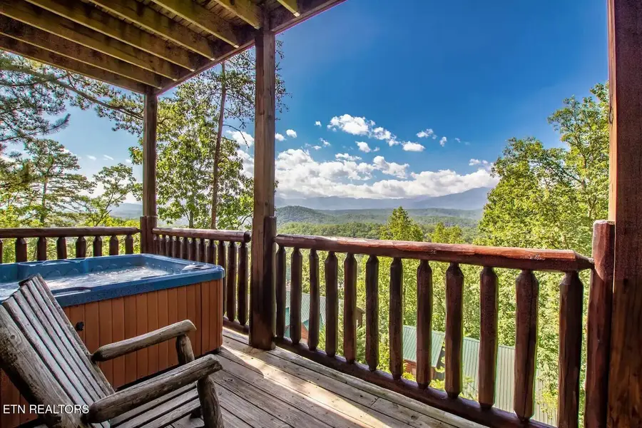 2251 Upper Middle Creek Rd #9, Sevierville, TN 37876 - Image #2