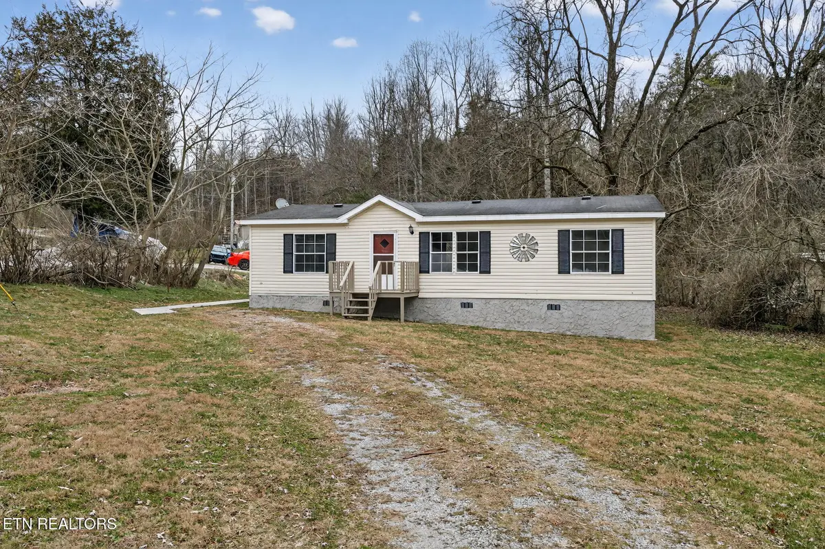 102 Big Springs Lane, Jacksboro, TN 37757 - Image #1