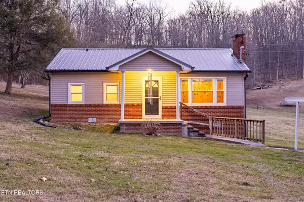 8418 Coppock Rd, Corryton, TN 37721
