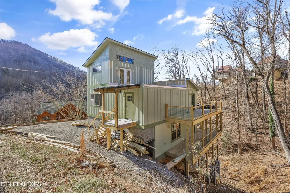 515 Woodland Drive Drive, Gatlinburg, TN 37738 - Image #1