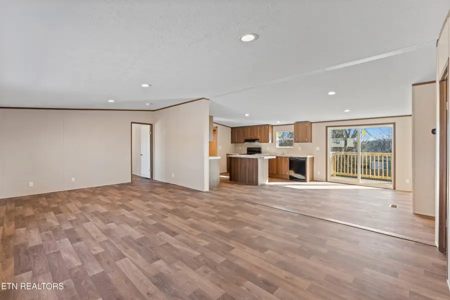 911 Summer St, Loudon, TN 37774 - Image #3