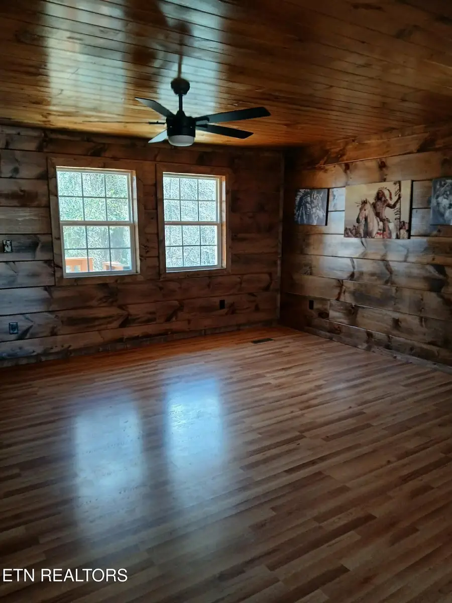 120 Johnson Rd, Mooresburg, TN 37811 - Image #2