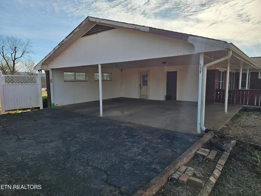 212 Gaut Ave, Sweetwater, TN 37874 - Image #2