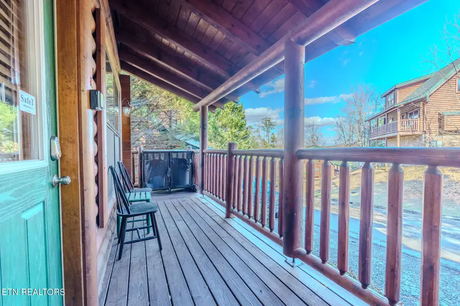 2010 Bear Creek Way, Pigeon Forge, TN 37862 - Image #3