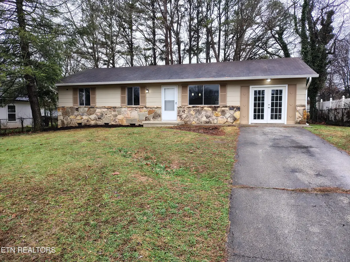 1025 Ruskin Drive, Knoxville, TN 37923 - Image #1