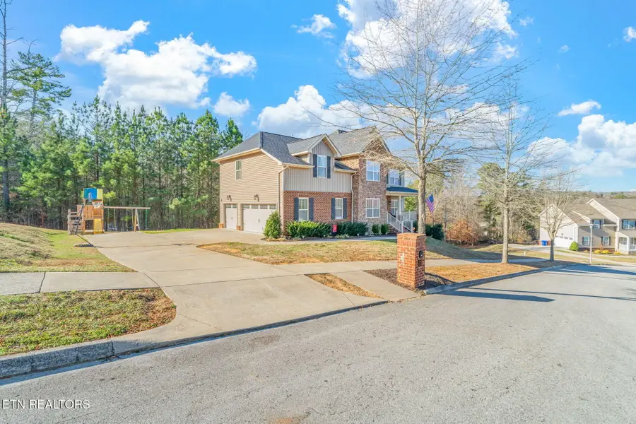 102 Eastberry Rd, Oak Ridge, TN 37830 - Image #2