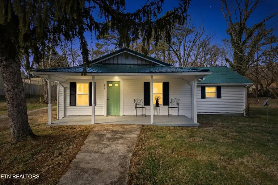 514 Russell Ave, Harriman, TN 37748 - Image #2