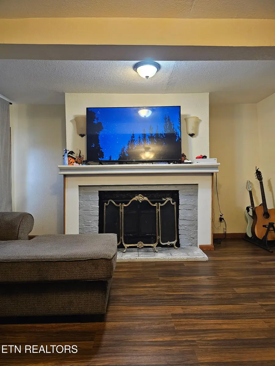 359 Beans Fork Rd, Middlesboro, KY 40965 - Image #3