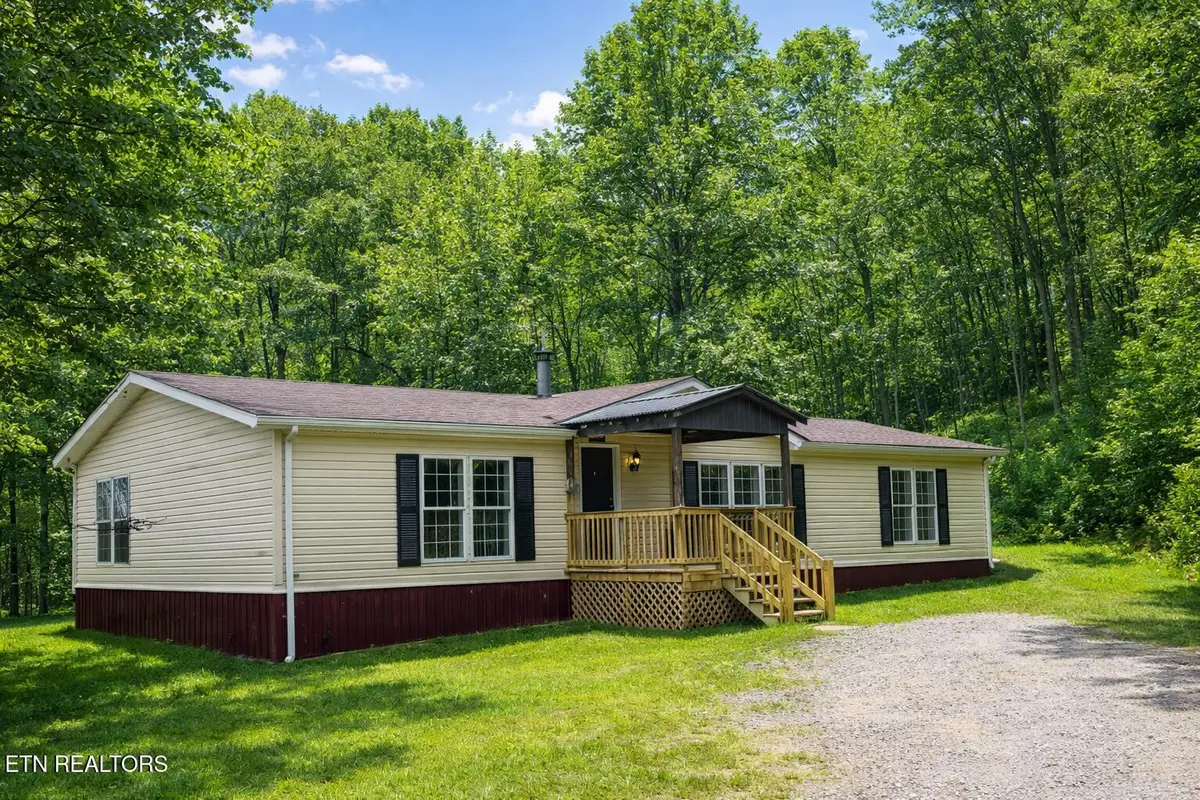 135 Harold Brooks Lane, Oneida, TN 37841 - Image #1