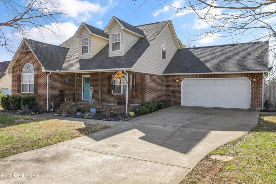1057 Summerfield Drive, Maryville, TN 37801 - Image #2