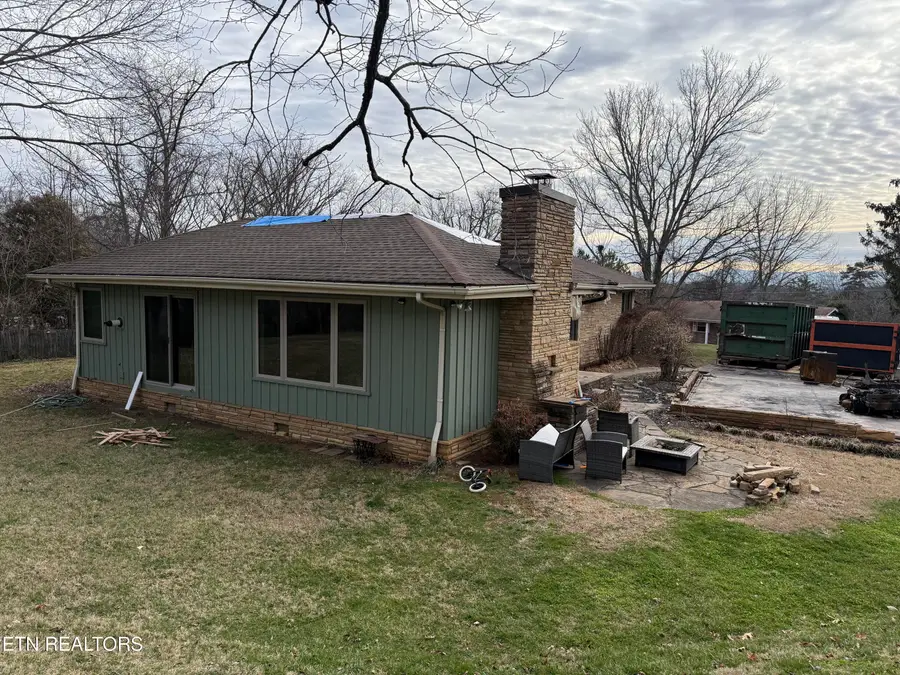 1327 N Briscoe Circle, Knoxville, TN 37912 - Image #3