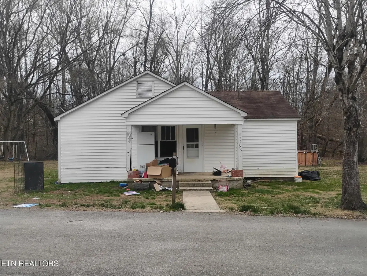120 Poplar St, Harriman, TN 37748 - Image #1