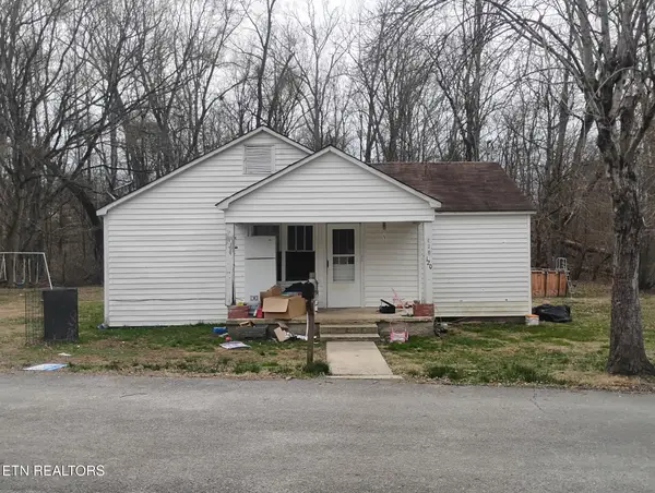 120 Poplar St, Harriman, TN 37748
