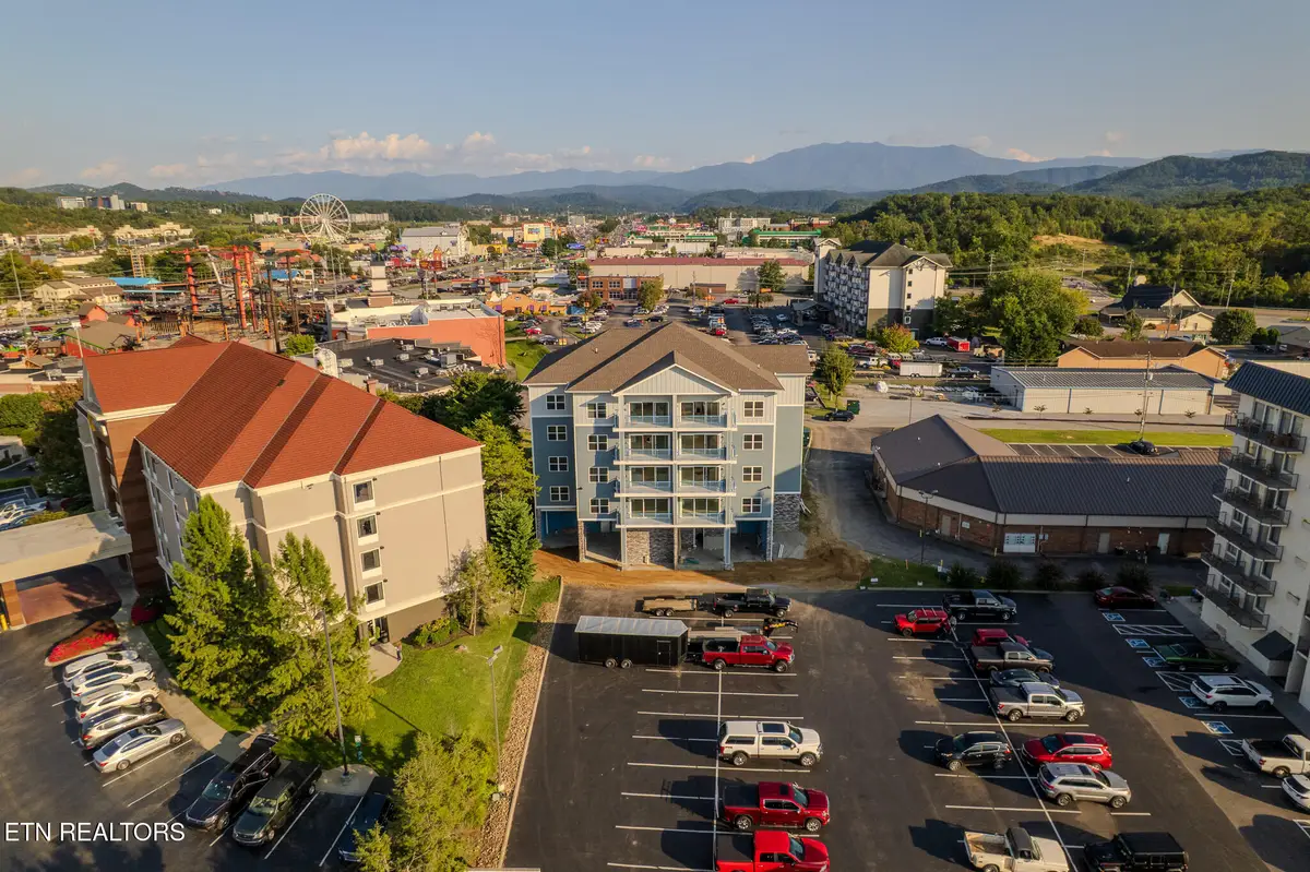 129 Sugarfoot Way #201, Pigeon Forge, TN 37863 - #1