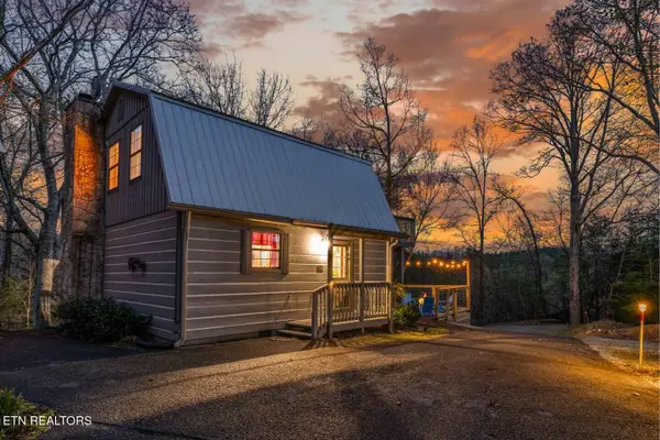 901 & 903 Sunrise Blvd, Sevierville, TN 37862