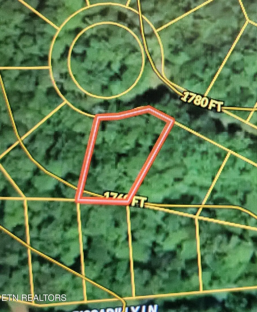 21 Piccadilly Court, Crossville, TN 38558 - Image #2