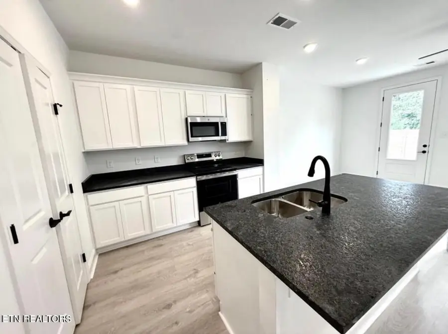 1720 Bennett Village Drive, Maryville, TN 37804 - Image #2