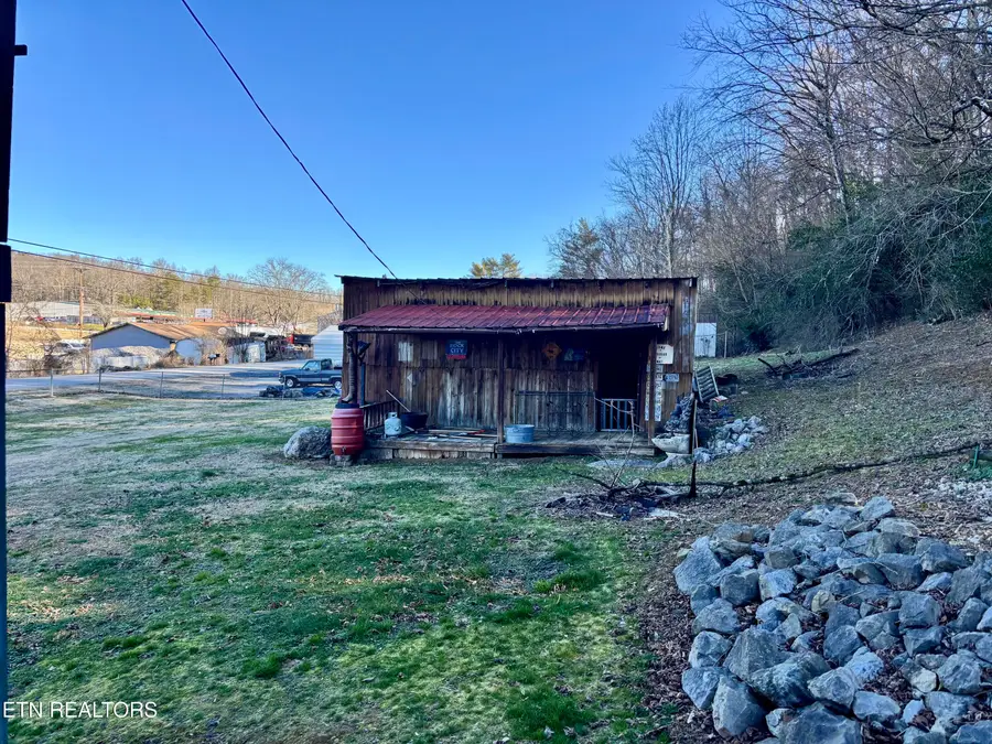 741 Old Highway 70, Harriman, TN 37748 - Image #3