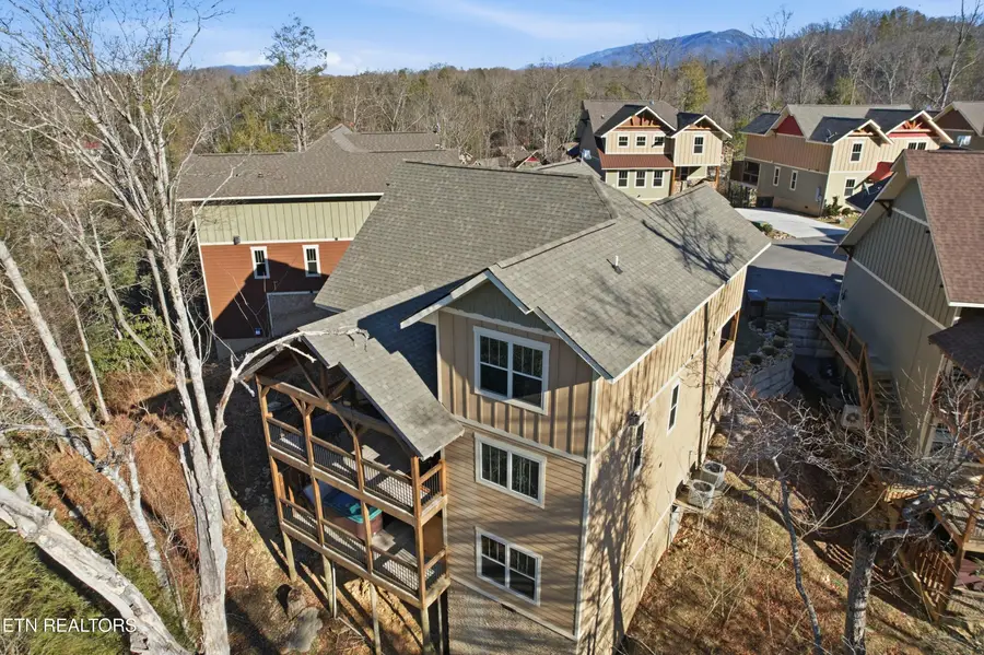 1019 Potters Way, Gatlinburg, TN 37738 - Image #2