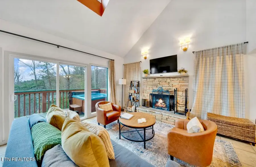 2119 N Tamins Dr, Gatlinburg, TN 37738 - Image #3