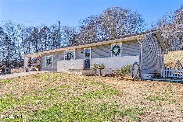 633 Sinking Springs Rd, Clinton, TN 37716