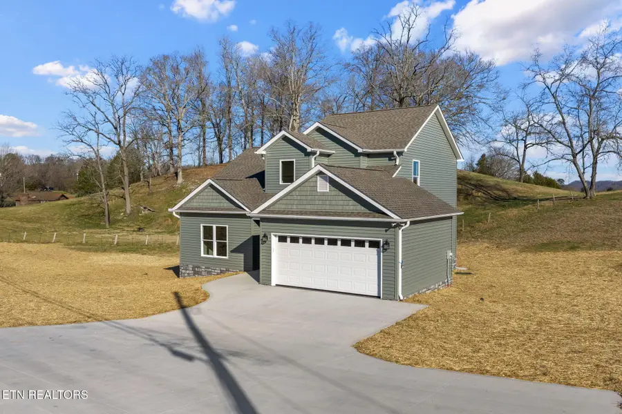 400 Hillvale Road, Clinton, TN 37716 - Image #2
