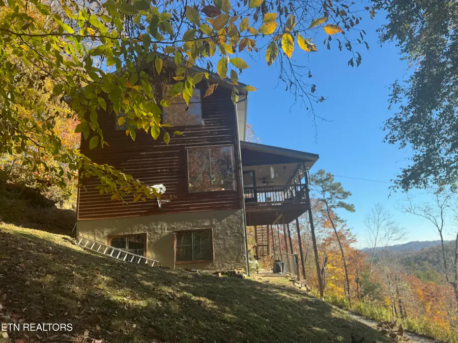 1738 Mountain Shores Rd, New Tazewell, TN 37825 - Image #2