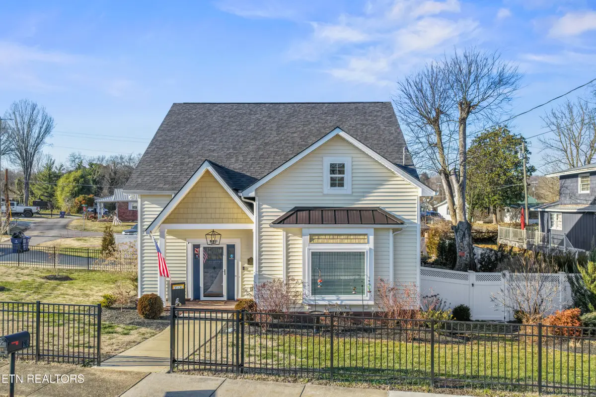 606 Eagle Bend Rd, Clinton, TN 37716 - Image #1