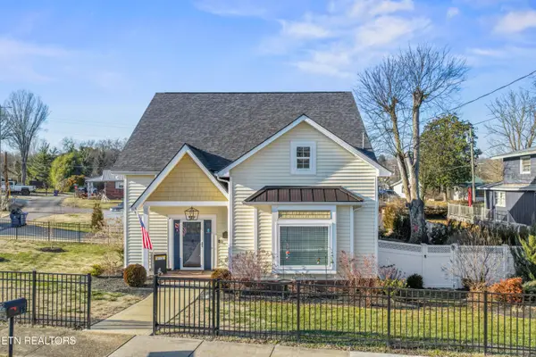 606 Eagle Bend Rd, Clinton, TN 37716