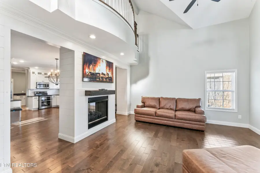 606 Eagle Bend Rd, Clinton, TN 37716 - Image #2