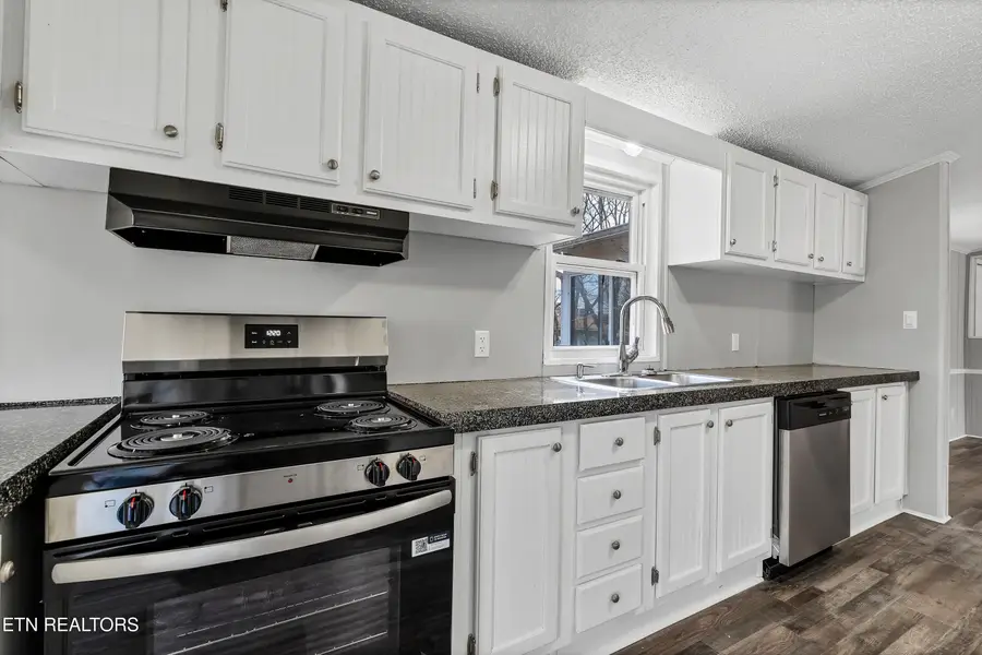 533 Disco Loop Rd, Friendsville, TN 37737 - Image #3