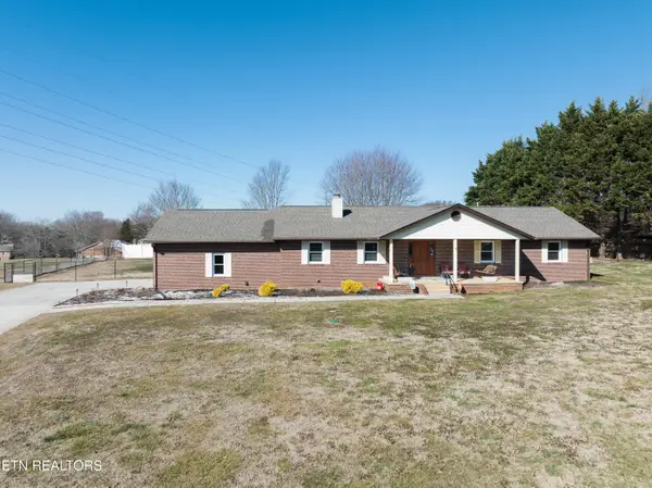 2729 Old Niles Ferry Rd, Maryville, TN 37803