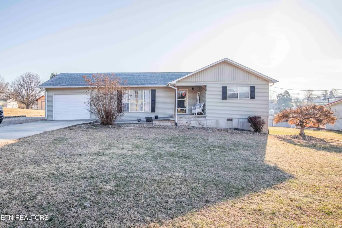 112 Anderson St, Sweetwater, TN 37874 - #1