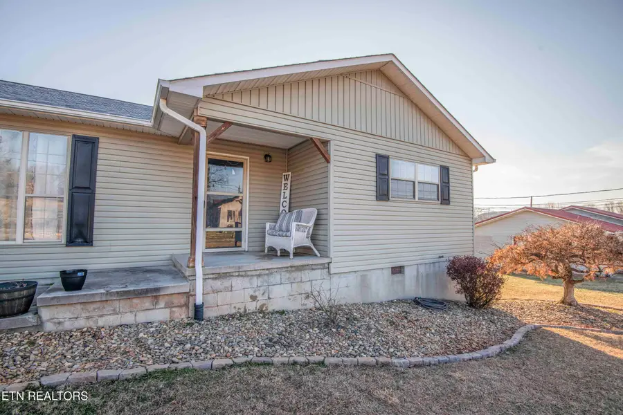 112 Anderson St, Sweetwater, TN 37874 - #3