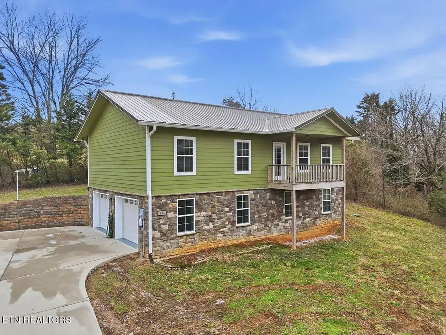261 E Leatherwood Drive, Walland, TN 37886 - Image #3