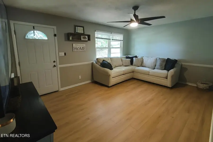 203 Indian Hills Circle, Clinton, TN 37716 - Image #3