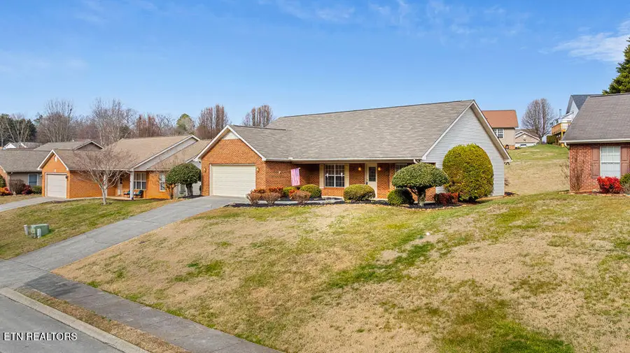 1035 Willow Creek Circle, Maryville, TN 37804 - Image #2