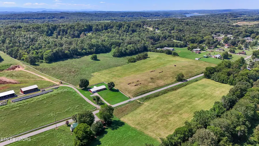 22400 Martel Rd, Lenoir City, TN 37772 - Image #3