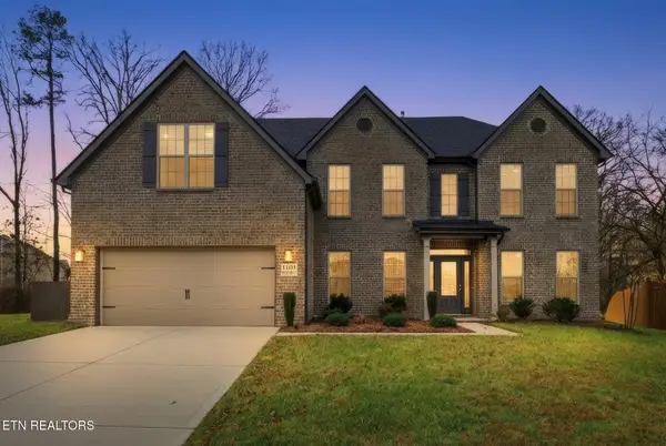 1103 Snowy Peak Lane, Knoxville, TN 37922