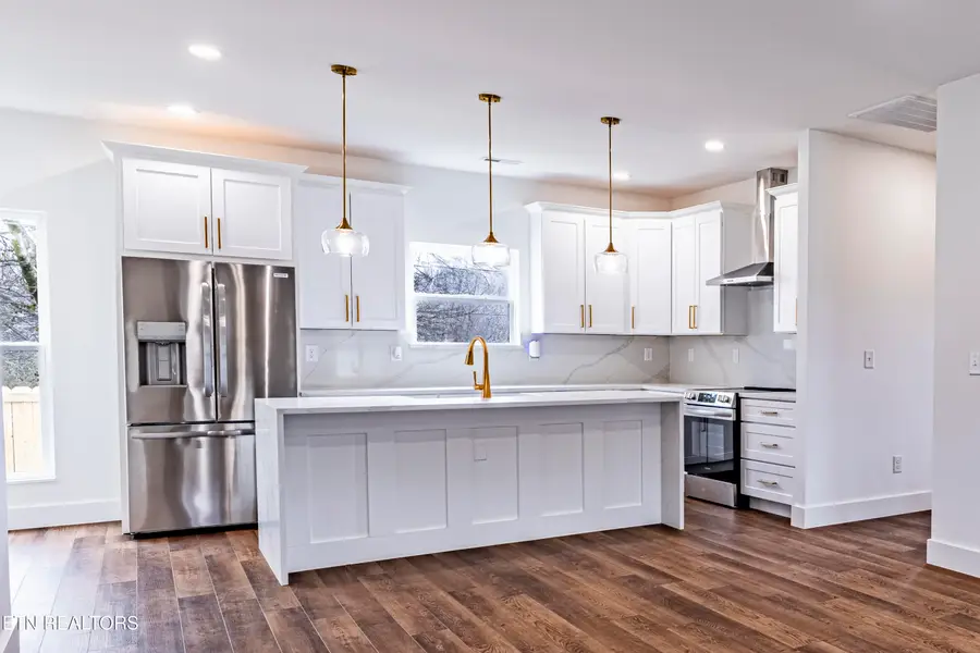 703 SW Redwine St, Knoxville, TN 37920 - #2