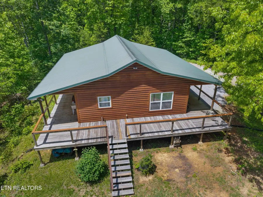 236 Beech St, Sneedville, TN 37869 - #3