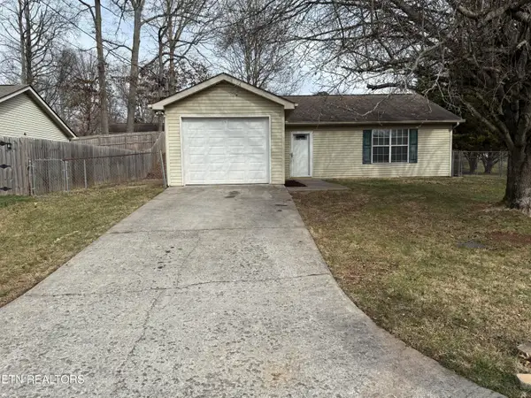 7662 Trey Oaks Lane, Knoxville, TN 37918