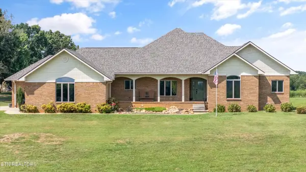 706 Loudon Rd, Loudon, TN 37774